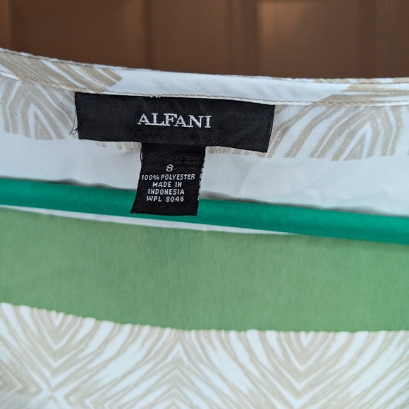 Alfani Sleeveless Pleated Blouse Women's Size 8 Scoop Neck Striped Green Tan - Picture 4 of 5